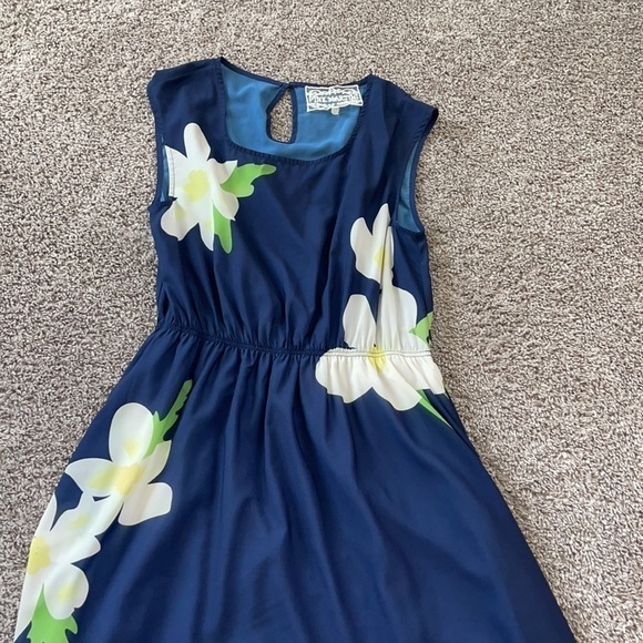 Pink Martini Feminine Floral Dresss size M - Picture 3 of 9